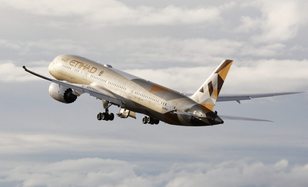 Confirmed: Etihad Won't Start Recruiting New Cabin Crew Until 2018