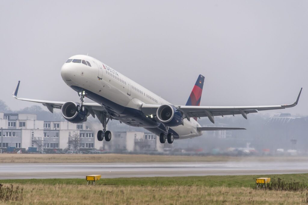 Delta Air Lines is Hiring New Cabin Crew - Over 1,000 Positions Waiting to be Filled