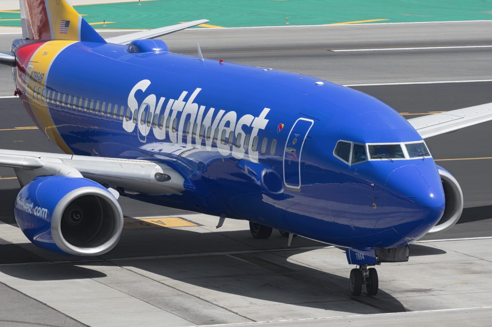 a southwest airlines boeing 737