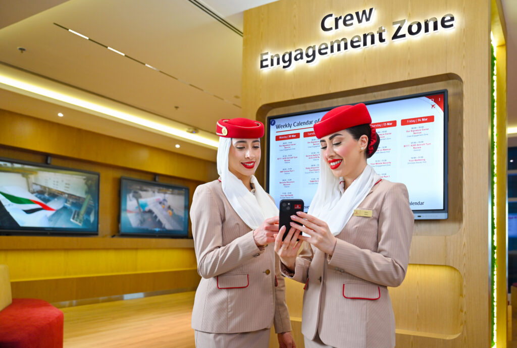 emirates cabin crew