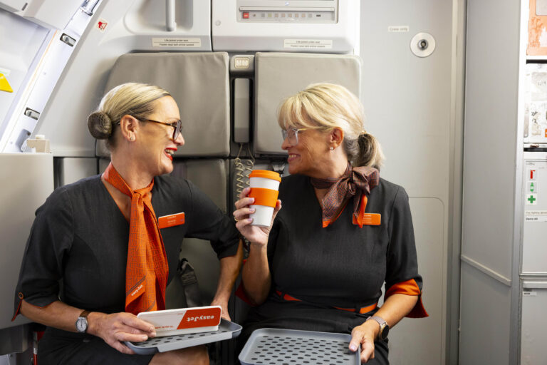 easyjet cabin crew